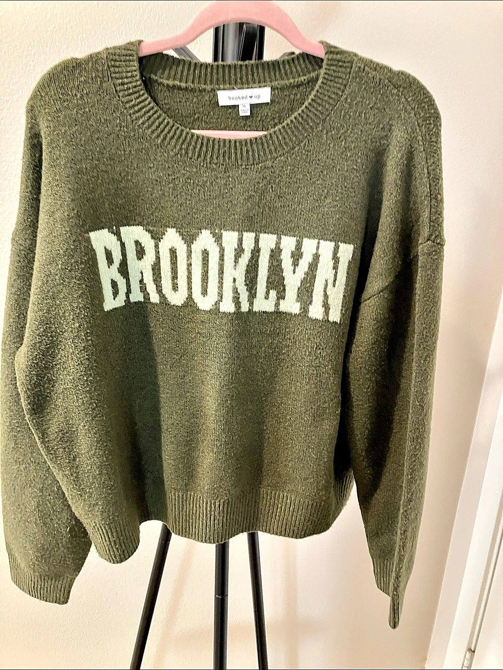 Hooked Up Women's Brooklyn Crewneck Sweater in Green XL